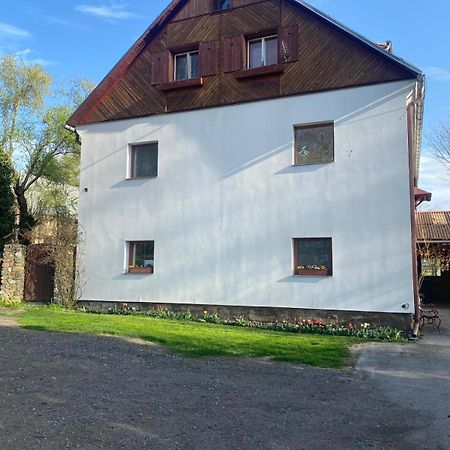 Apartmany Dolni Vitkov Chrastava 外观 照片
